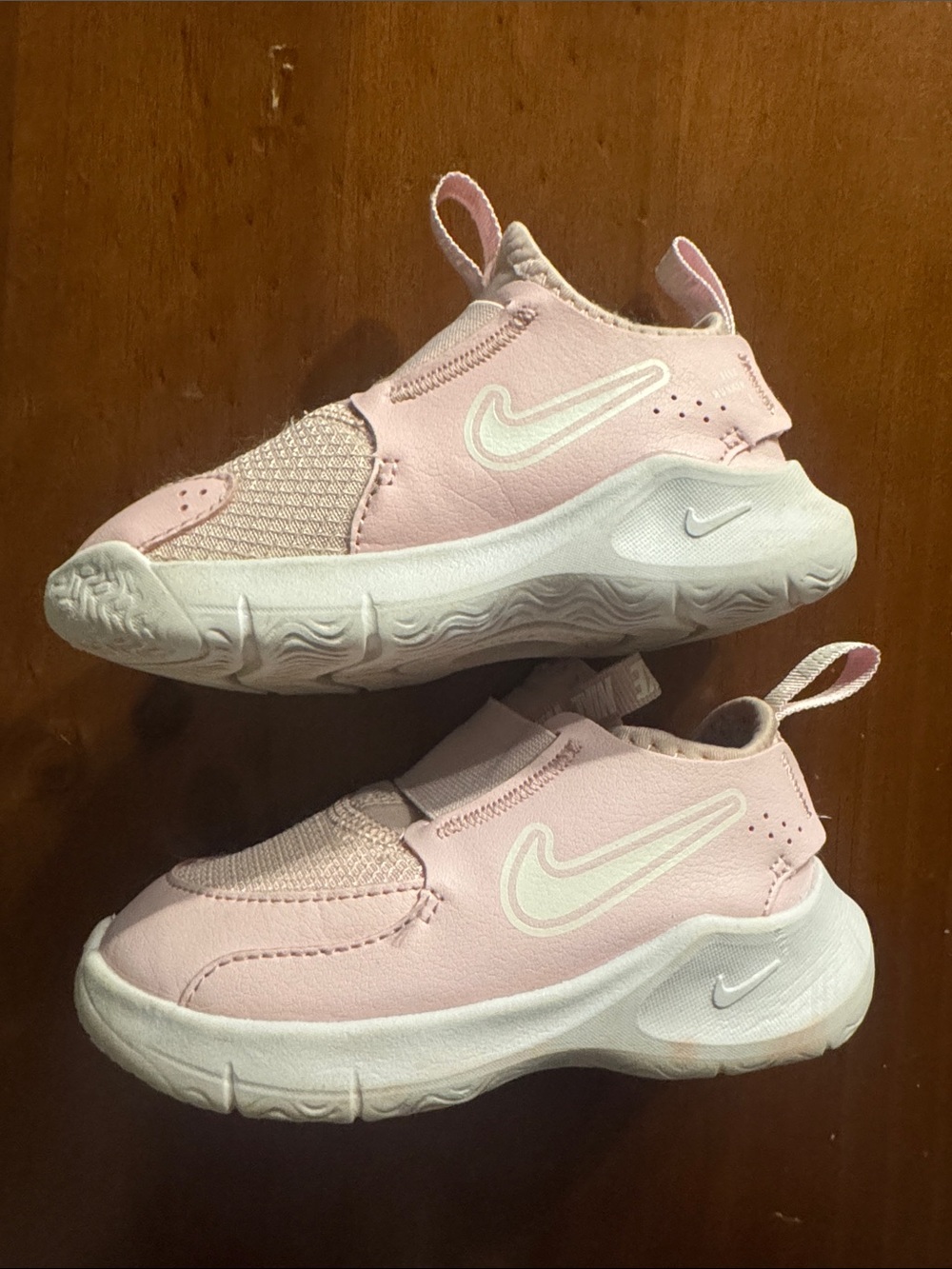 Nike toddler flex runner Pink and White Slip-On Sneakers
